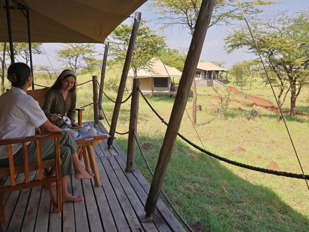 Serengeti Kifaru Tented Lodge Mugumu Exterior photo